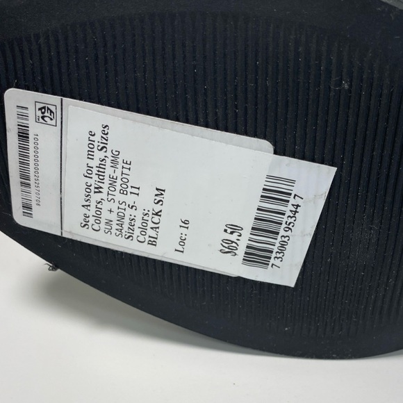 Sun and Stone NWT women’s size 9 black boots - Picture 8 of 9